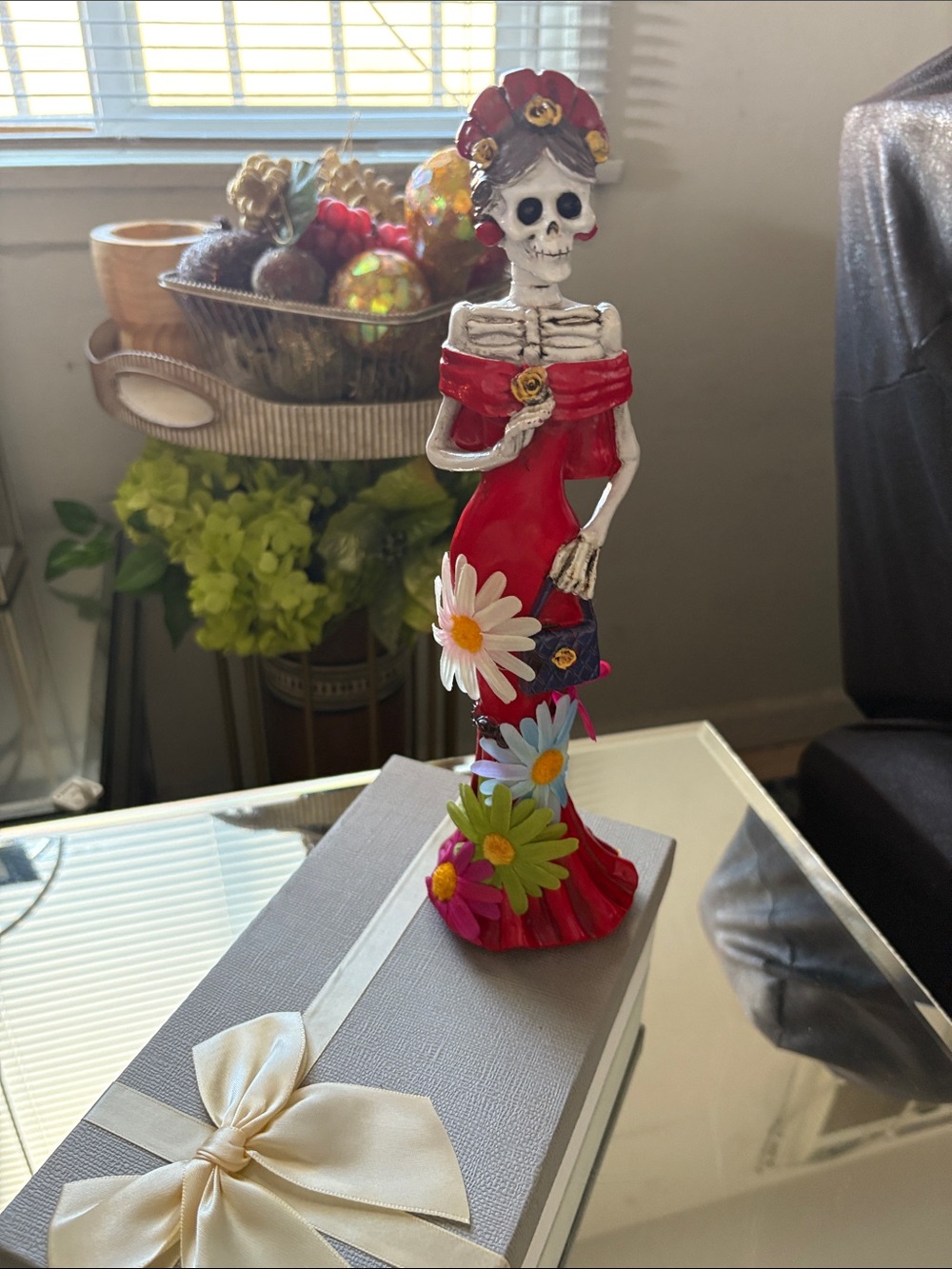 Resin Catrina (12 inches) New with box included